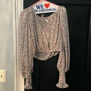 FOR LOVE AND LEMONS BRAND NEW CROP FLORAL SHEER TOP SIZE M